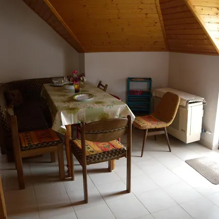 Apartment Balatonkeresztur 1 *